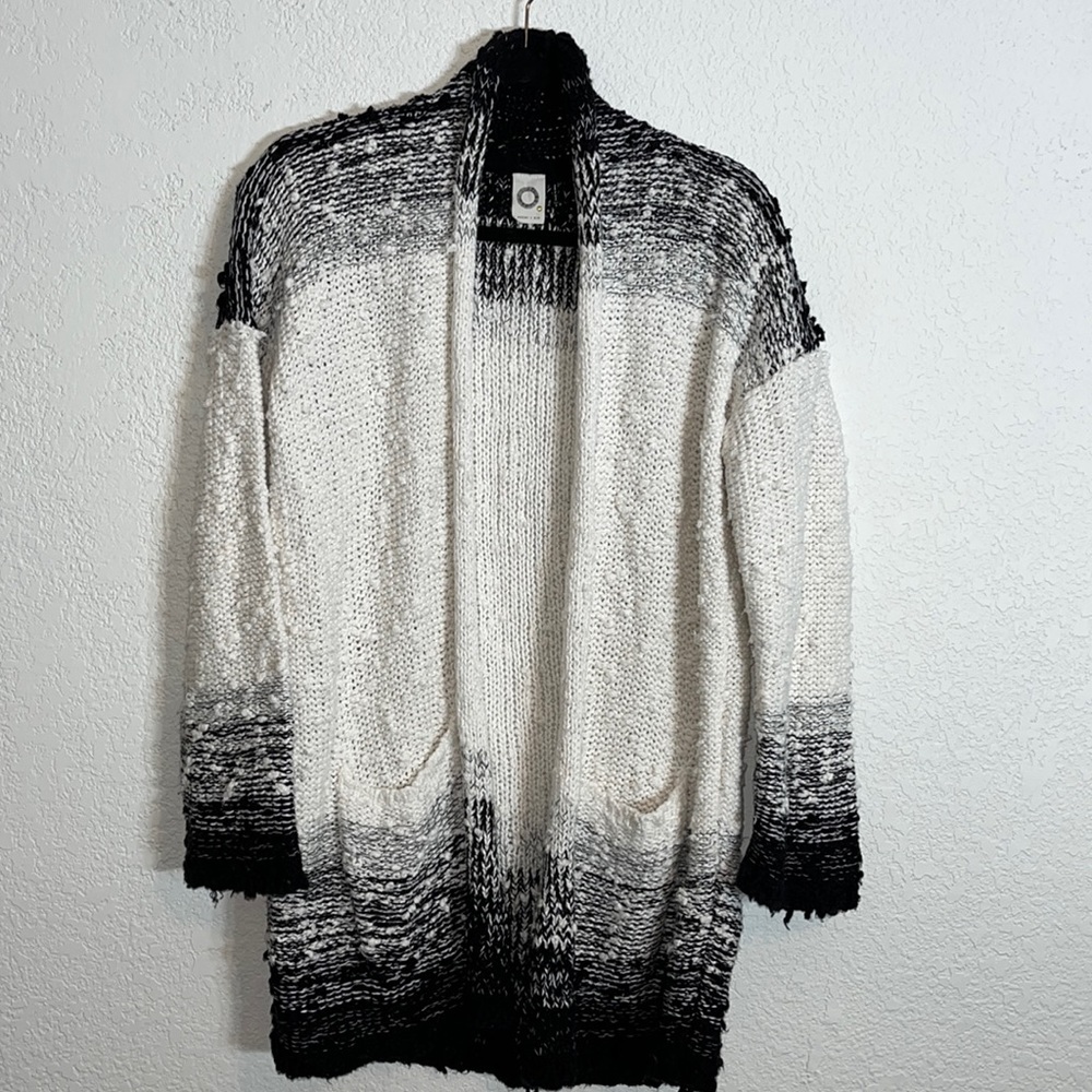 Akemi + Kin Anthropologie black & white open front sweater cardigan Boho Casual